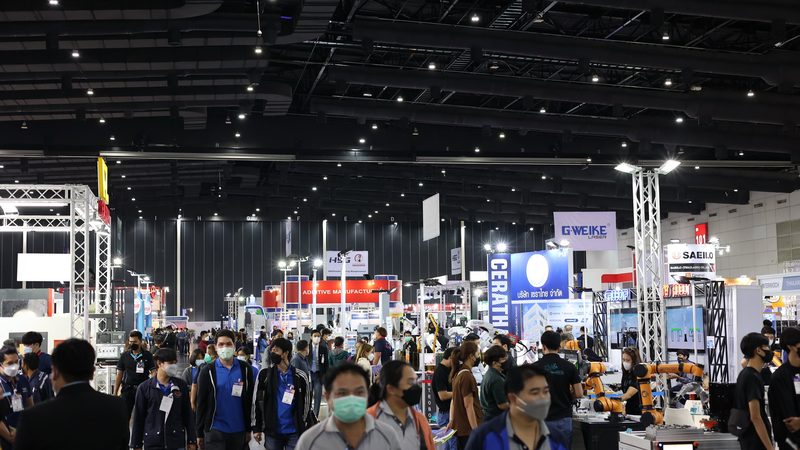 大型机械加工：揭秘其适用行业与优势